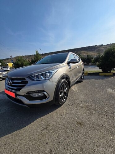 Hyundai Santa Fe-12