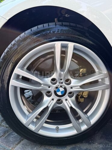 BMW 330-9