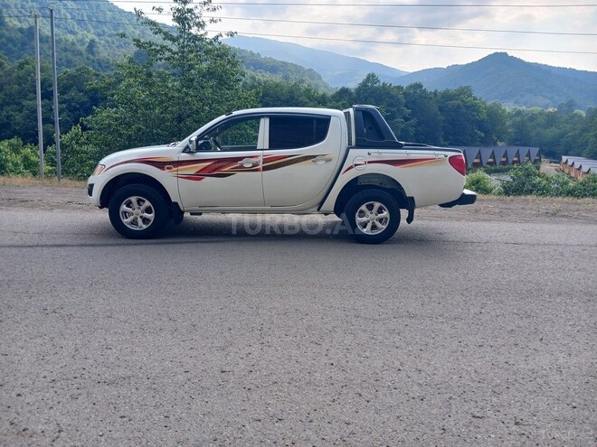 Mitsubishi L200-3
