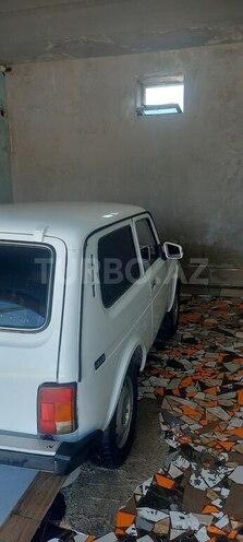 LADA (VAZ) Niva-8