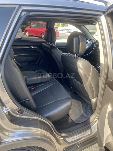 Kia Sorento-17