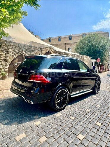 Mercedes GLE 350 4MATIC-4