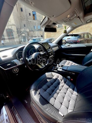 Mercedes GLE 350 4MATIC-7