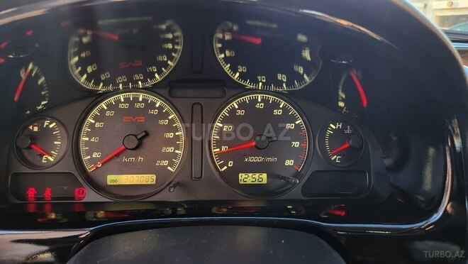 Nissan Sunny-6