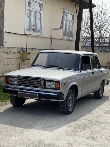 LADA (VAZ) 2107-2