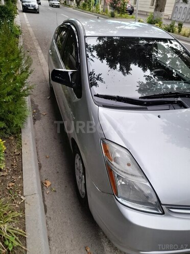 Toyota Prius-4