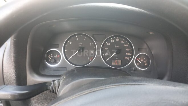 Opel Astra-11