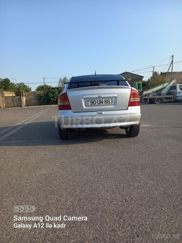 Opel Astra-12