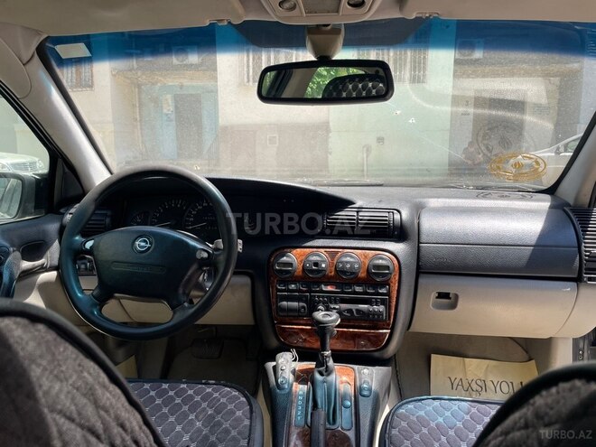 Opel Omega-10