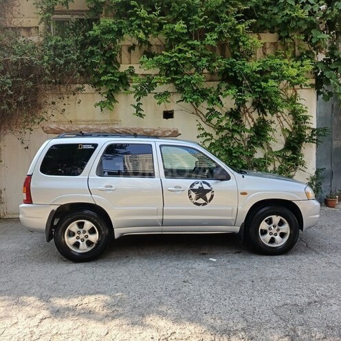 Mazda Tribute-3