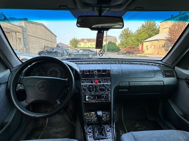Mercedes C 200-2