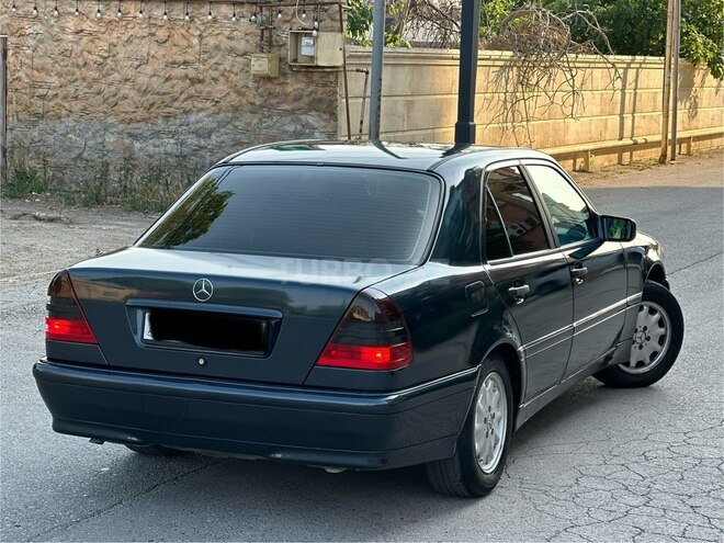 Mercedes C 200-10