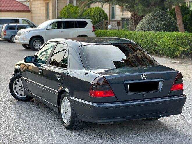 Mercedes C 200-12