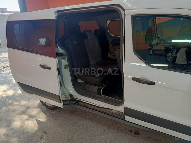 Ford Tourneo Connect-3