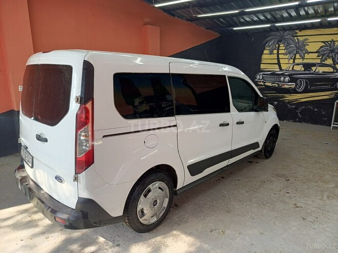 Ford Tourneo Connect-13