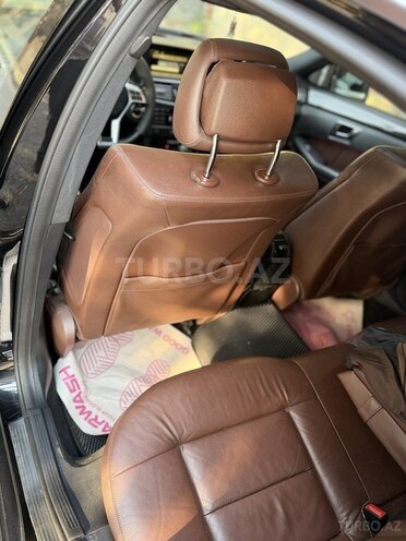 Mercedes E 220-12