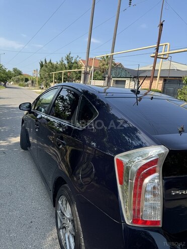 Toyota Prius-9
