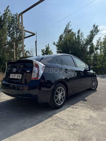 Toyota Prius-15