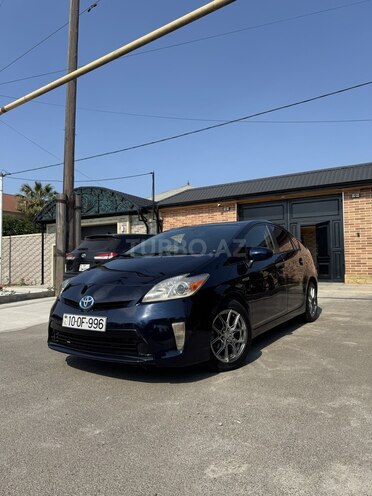 Toyota Prius-13