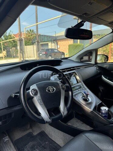 Toyota Prius-20