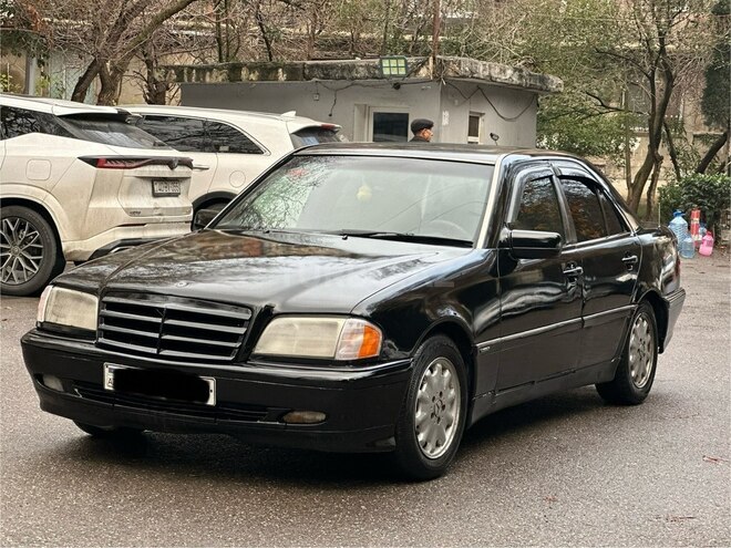 Mercedes C 200-9