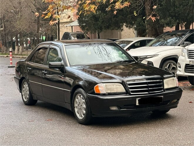 Mercedes C 200-8