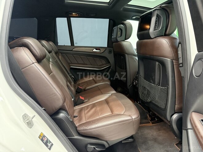 Mercedes GL 500 4MATIC-12