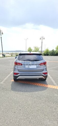 Hyundai Santa Fe-5