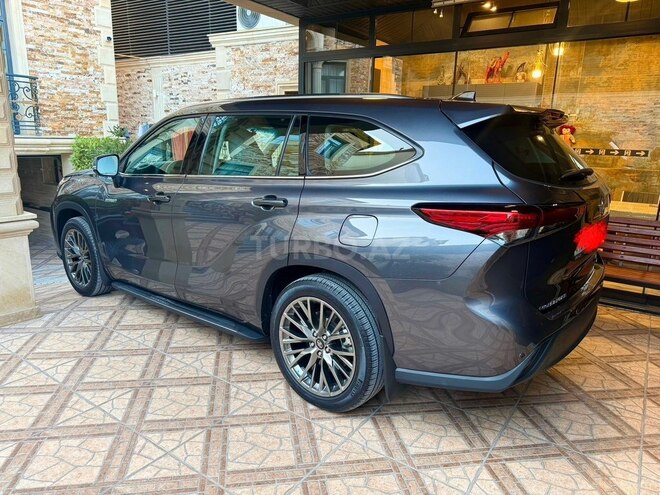 Toyota Highlander-5