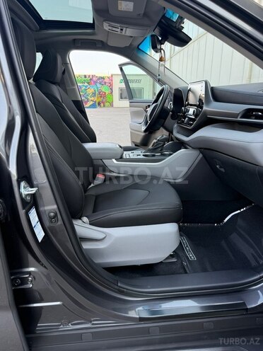 Toyota Highlander-14