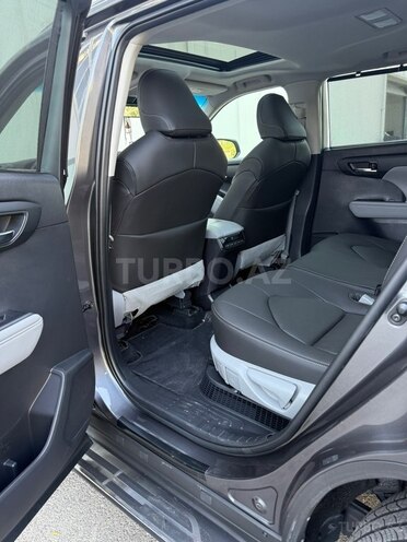 Toyota Highlander-16