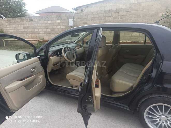 Nissan Tiida-6