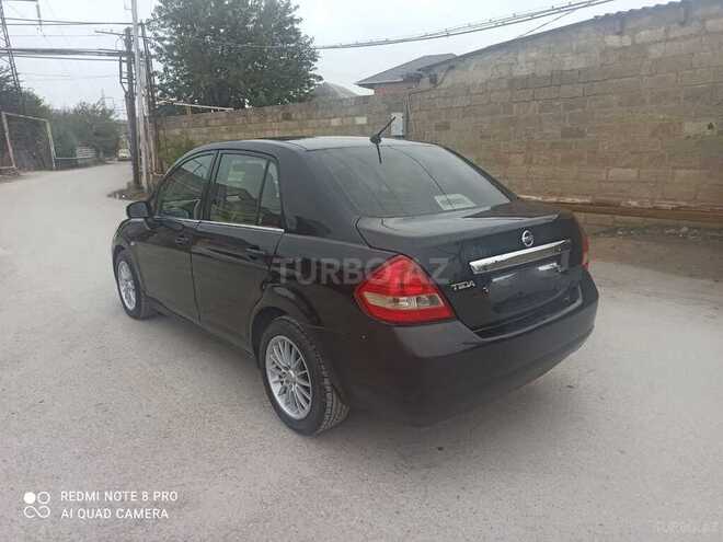Nissan Tiida-2
