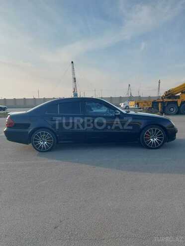 Mercedes E 320 4MATIC-21