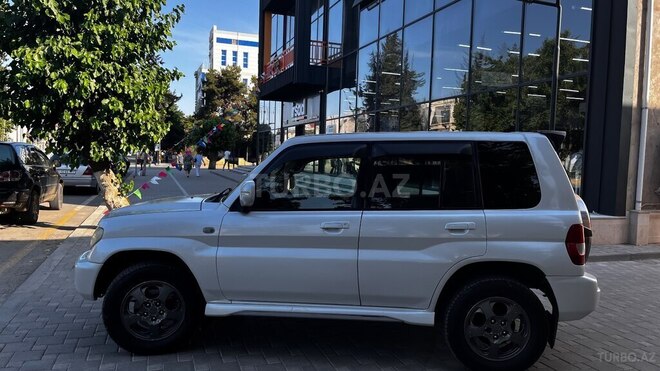 Mitsubishi Pajero io-10