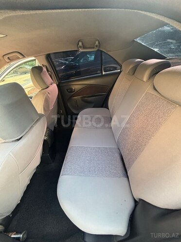 Toyota Yaris-8