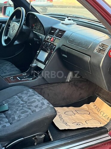 Mercedes C 180-8
