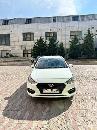 Hyundai Accent-1