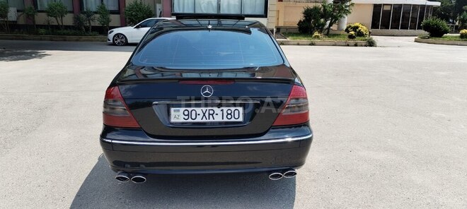 Mercedes E 320-4