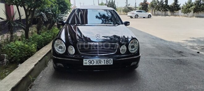 Mercedes E 320-1