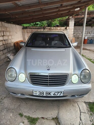 Mercedes E 240-7