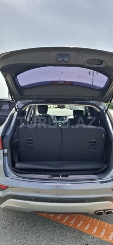 Hyundai Santa Fe-12