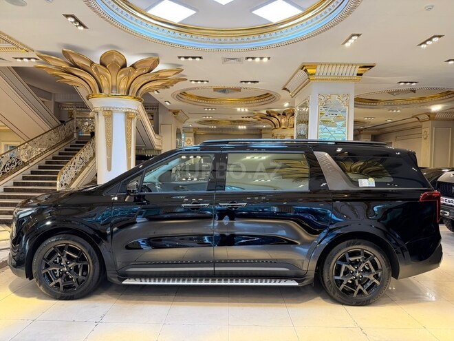 Kia Carnival-5