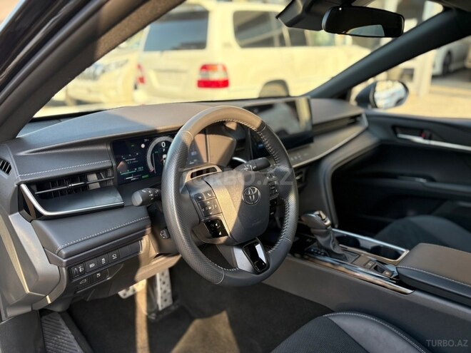 Toyota Camry-6