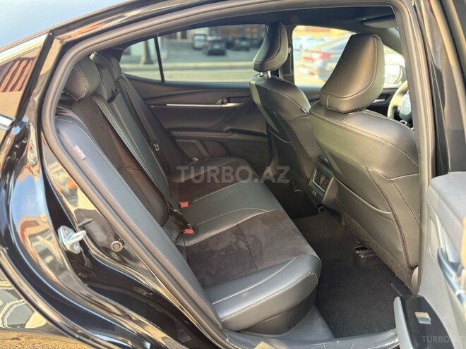 Toyota Camry-10