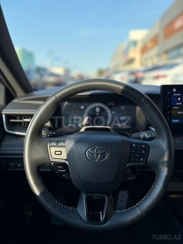 Toyota Camry-16