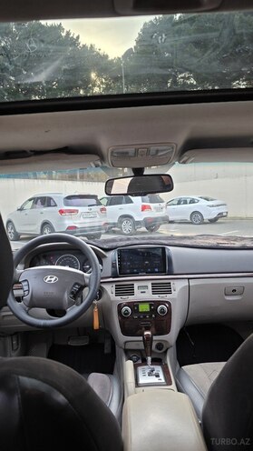 Hyundai Sonata-13