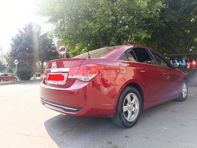 Chevrolet Cruze-10
