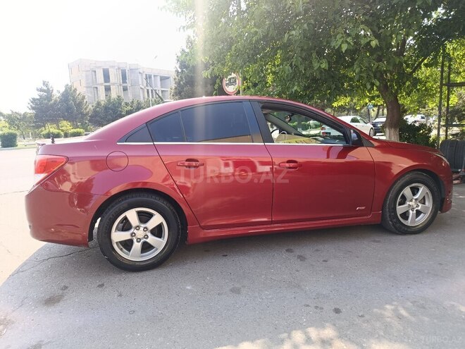 Chevrolet Cruze-13