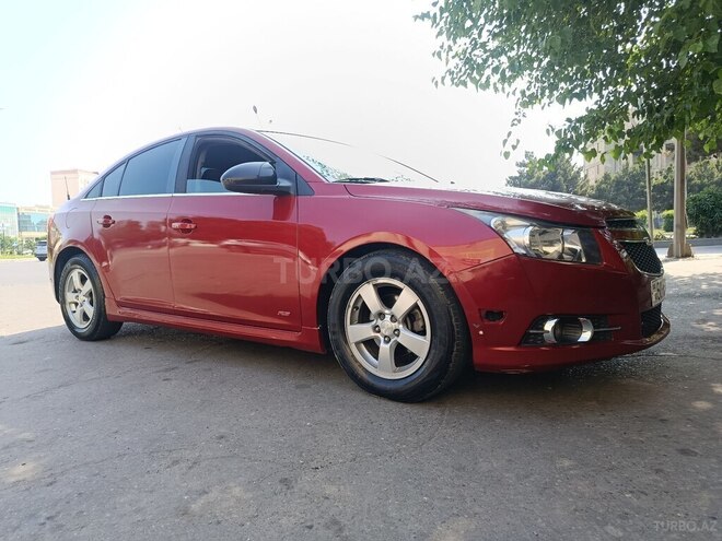 Chevrolet Cruze-12